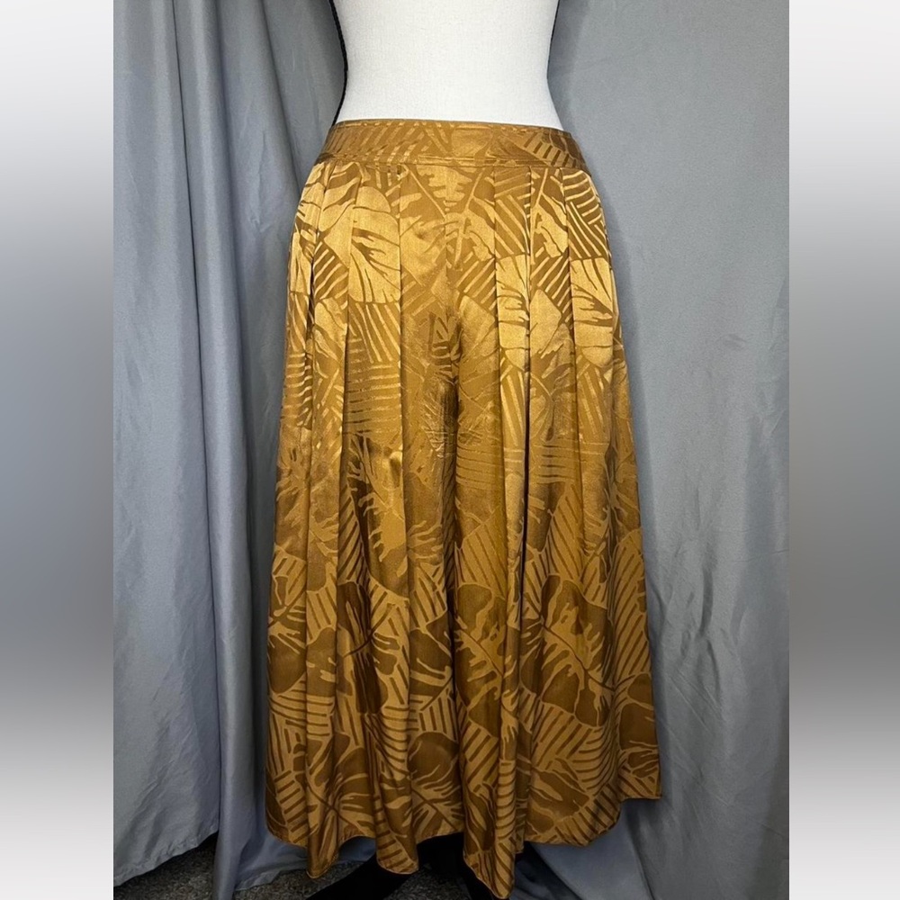 Gold Patterned Pleated Pants